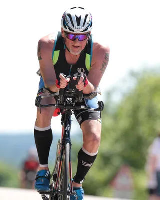 Arthur Mayo on the bike at IRONMAN 70.3 Kraichgau, 2019